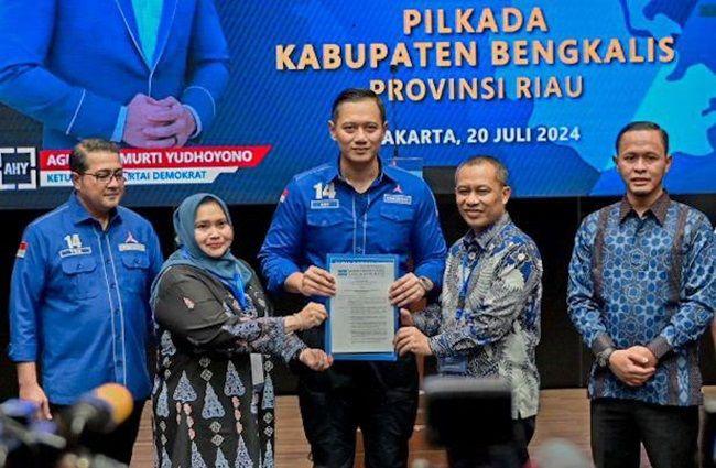 <b>Partai Demokrat Resmi Dukung Pasangan KBS Maju di Pilkada Bengkalis 2024</b>