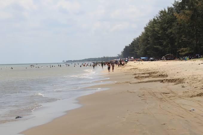 <b>Tingkatkan Kunjungan dan PAD, Pemerintah Pasaman Barat Terus Benahi Pantai Barat Khatulistiwa</b>