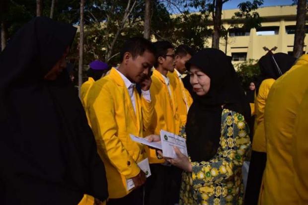 Kado Hari Kemerdekaan dari Dosen Unilak, 27 Mahasiswa Dapat Beasiswa Masing-masing Rp2 Juta
