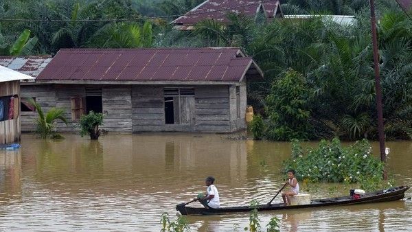 Enam Daerah Terendam, Pemprov Riau Tetapkan Status Siaga Darurat Banjir dan Longsor hingga 31 Desember