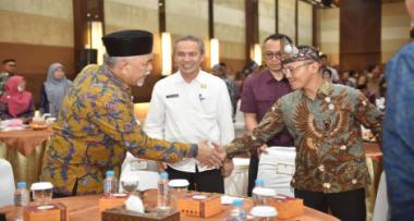 bdireksi-brk-syariah-bersama-wamen-dikdasmen-ri-hadiri-milad-ke112-muhammadiyahb
