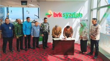 bkomitmen-terus-dukung-tumbuh-kembang-umkm-kepri-gubernur-ansar-tanda-tangani-pks-dengan-brk