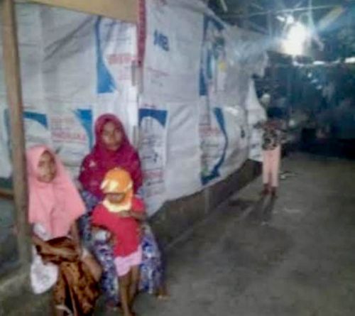 Ibu bersama 5 Anaknya di Rokan Hilir Terpaksa Tinggal di Bekas Kandang Lembu karena Tak Sanggup Bayar Sewa Rumah