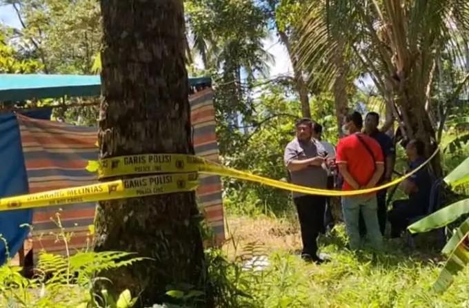 <b>Kematian Pegawai Toko Emas di Riau Penuh Misteri, Makamnya di Pariaman Sumbar Dibongkar</b>