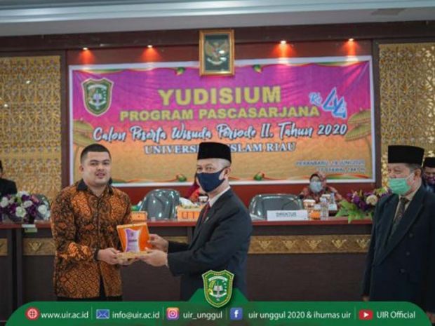 Yudisium Pascasarjana UIR Hanya Diwakili Para Pemuncak, Calon Wisudawan yang Lain Mengikuti secara Daring dari Rumah