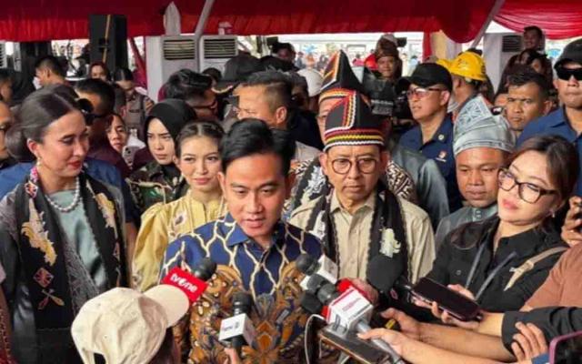 <b>Wapres Gibran: Pacu Jalur Cerminan Semangat Gotong Royong Masyarakat Riau</b>