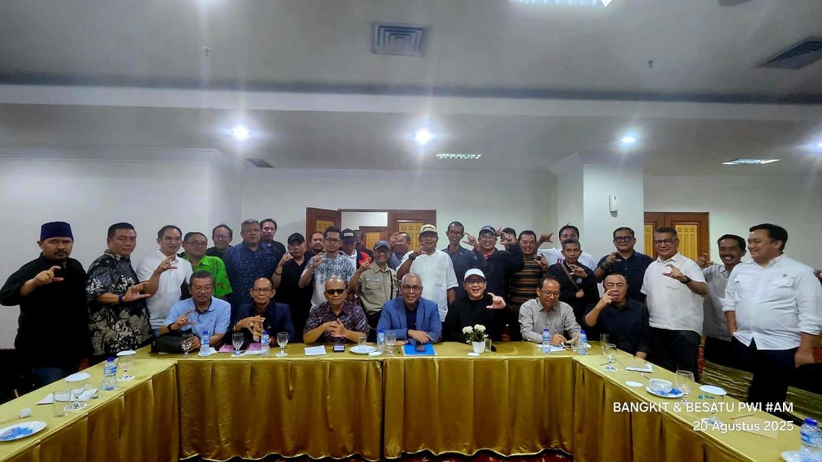 <b>Dirut <i>Antara</i> Akhmad Munir Dapat Dukungan Mayoritas PWI Provinsi sebagai Calon Ketua Umum Periode 2025-2030</b>