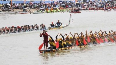 <b>Menpar: Festival Pacu Jalur Sukses Tumbuh Jadi Magnet Wisata</b>