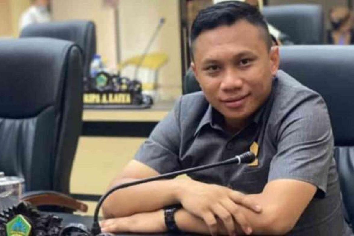 <b>PDI-P Pecat Anggota DPRD Gorontalo Wahyudin Moridu yang Bilang Rampok Uang Negara</b>