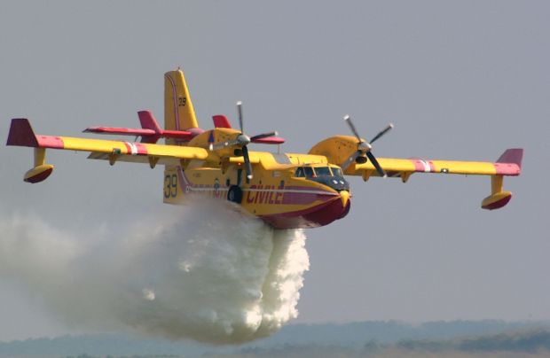 Meluas ke Wilayah Timur, Pesawat Rusia dan Malaysia Diminta Lagi Bantu Padamkan Kebakaran Hutan