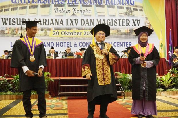 Di Hadapan 1.090 Wisudawan, Rektor Unilak Junaidi Ungkap Keinginan Dirikan Fakultas Kedokteran dan RS