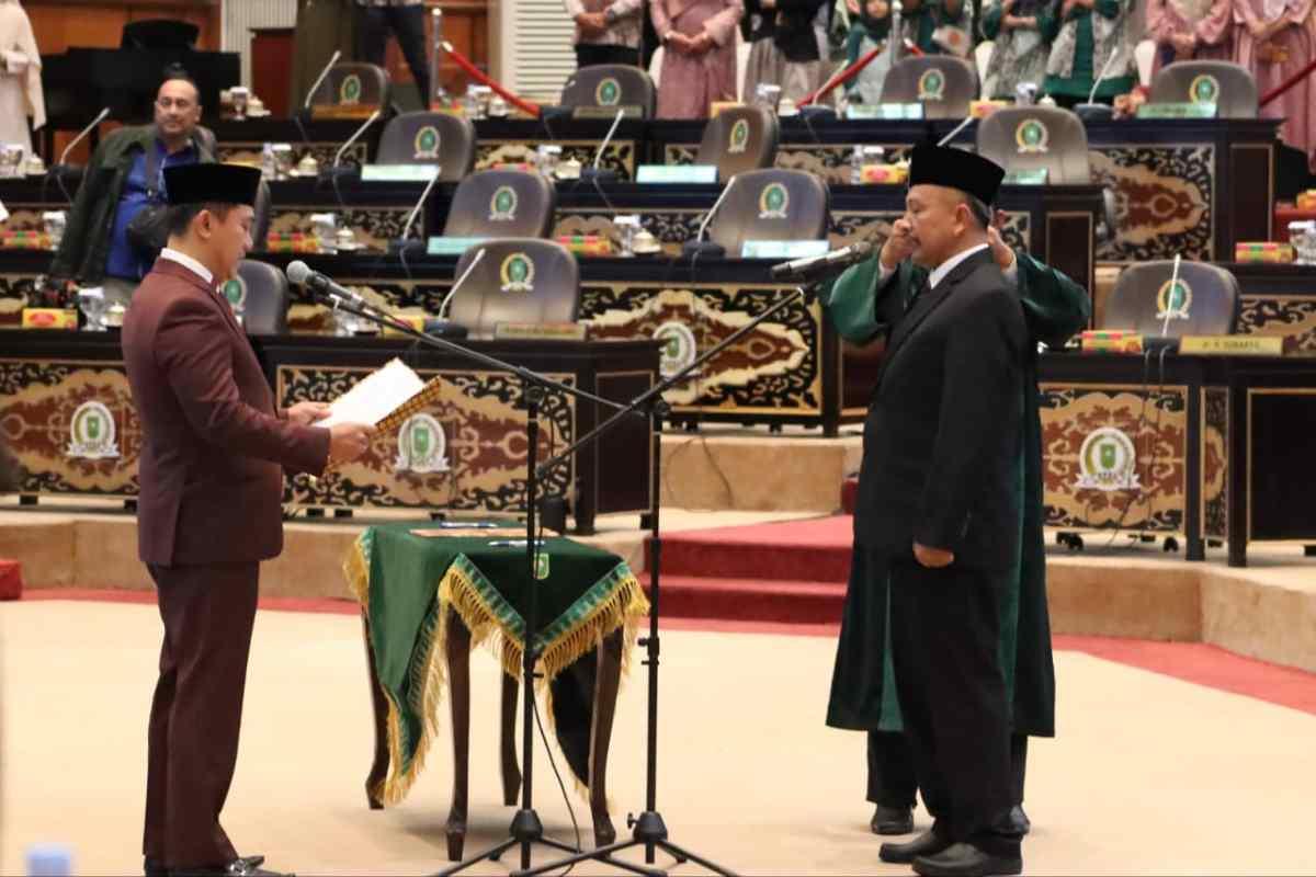 Ucapkan Sumpah Jabatan, Sehat Abdi Saragih Resmi Jabat Anggota DPRD Riau