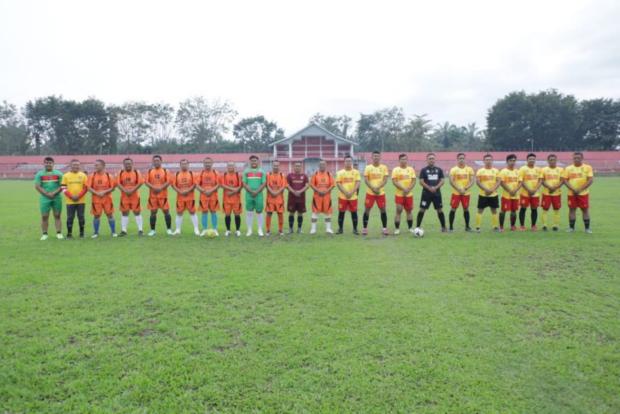 Galakkan Kembali Semangat Olahraga di Tengah Masyarakat. Pemkab & Polres Asahan Gelar Senam dan Laga Sepak Bola Persahabatan