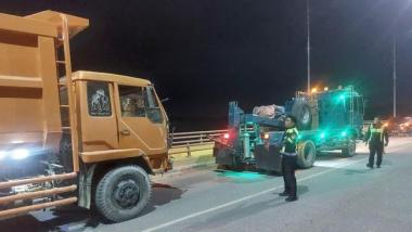 btante-dan-keponakan-terlindas-saat-truk-rem-blong-lalu-berjalan-mundur-di-jembatan-siak-ii