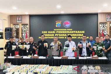 bkasus-narkoba-menggila-di-medan-718-tersangka-ditangkap-dalam-100-harib