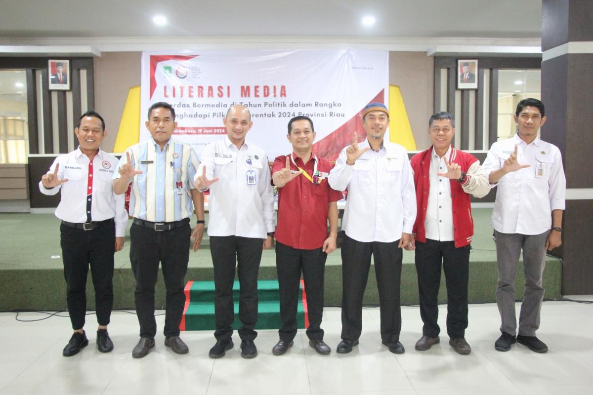 Momen-Momen Literasi Media yang Digelar KPI Daerah Riau di Kampus Unilak