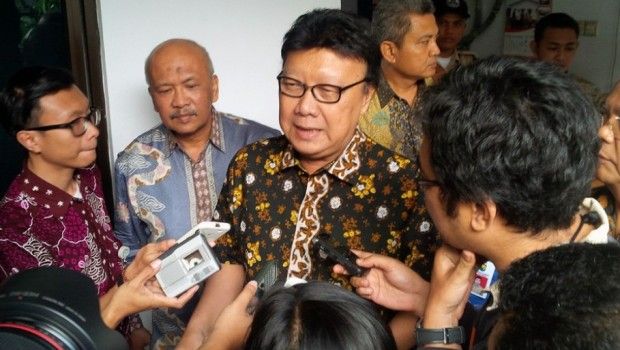 Sebut Nama Sekdaprov Riau Sudah di Meja Presiden, Mendagri: Tunggu Keppresnya Dulu…