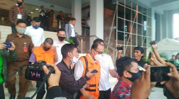 2 ”Pengatur” Proyek Komputer Rp24 Miliar di Dinas Pendidikan Riau Ditahan Kejaksaan