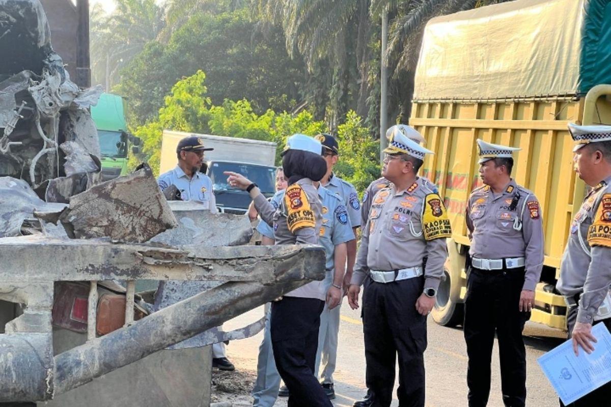 <b>Kronologi Kecelakaan Maut di Pelalawan Riau, 5 Tewas Terlindas Truk yang tak Kuat Nanjak</b>