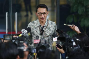 bnilai-yang-dicairkan-triliunan-rupiah-operasional-gubernur-papua-tahun-2022-era-lukas-enembe