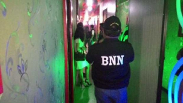 BNN Obok-obok Tempat Hiburan di Duri, 9 Pria dan 5 Wanita Pengunjung Karaoke Terjaring