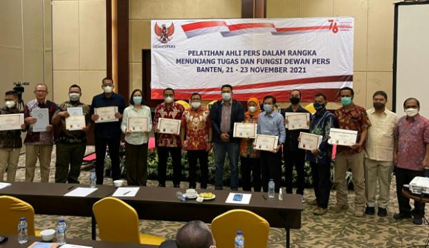 Ketua Dewan Pers Kukuhkan 57 Ahli Pers se-Indonesia, 3 di Antaranya Wartawan Utama Asal Riau