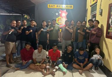 benam-pelaku-perampokan-bri-link-di-pinggir-jalan-lintas-riausumut-berhasil-ditangkapb