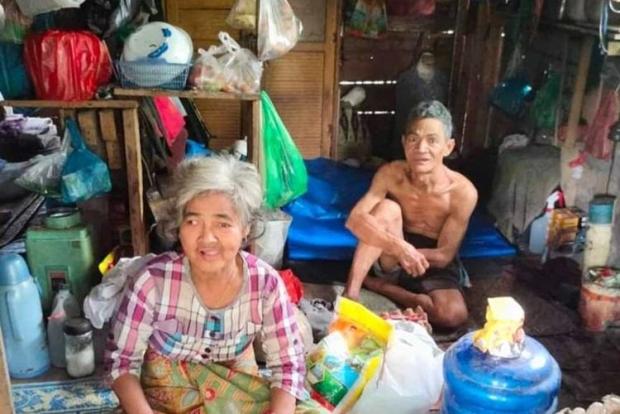 Kisah Pilu Pasutri di Rokan Hulu, Tinggal di Gubuk Dekat Kuburan dan Makan dari Belas Kasihan Orang