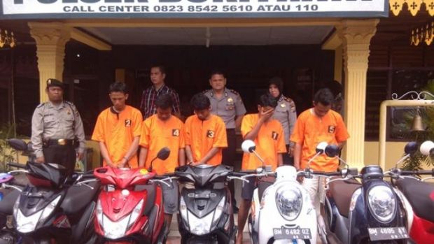 Polisi Gulung Sindikat Pencuri Sepeda Motor yang Kerap Beroperasi di Jalan Paus dan Jalan Arifin Achmad Pekanbaru