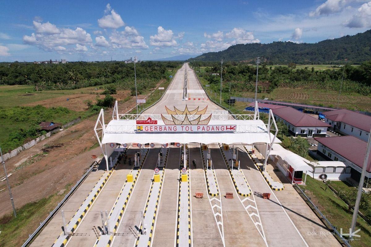 <b>Diduga Korupsi Ganti Rugi Fiktif Lahan Tol Padang-Pekanbaru, Eks Kepala BPN Dituntut 10 Tahun</b>