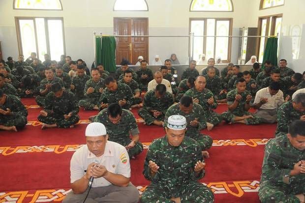 TNI di Riau Doa Bersama untuk Keselamatan Prajurit yang Hilang di Hutan Rohil