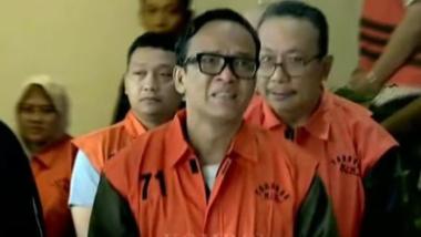 b-immanuel-ebenezer-nangisnangis-minta-maaf-ke-prabowob