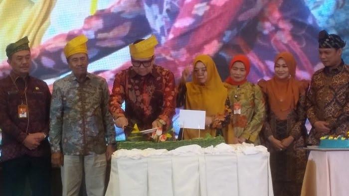 Pengurus LPM se-Indonesia Kumpul di Pekanbaru Hadiri Rakernas, Ini Pesan Ketum Ahmad Doli Kurnia Tandjung
