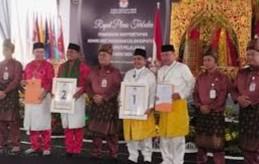 <b>Pengundian Nomor Urut Peserta Pilkada Pelalawan Dilakukan di Kantor KPU Setempat</b>