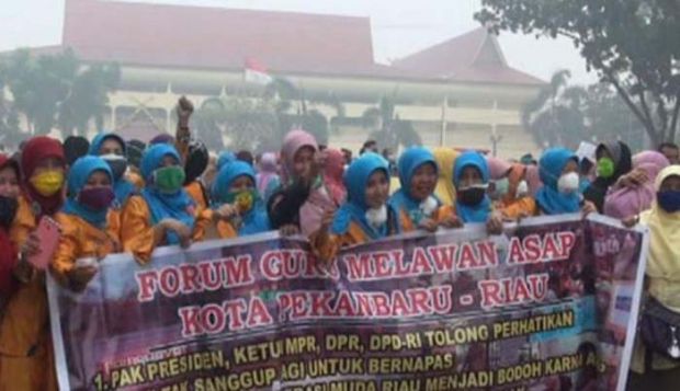 Asap Kian Parah, Para Mahasiswa, Dosen dan Guru di Riau Minta Jokowi Segera Mundur