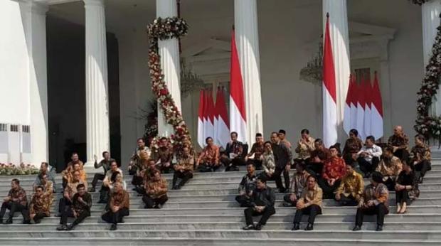 Ini Daftar Lengkap Menteri Kabinet Indonesia Maju yang Diperkenalkan Jokowi Sambil Lesehan di Istana