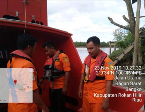Mujiono Hilang, Tenggelam di Perairan Pulau Halangmuka Rokan Hilir Saat Memasang Pancang Bubu