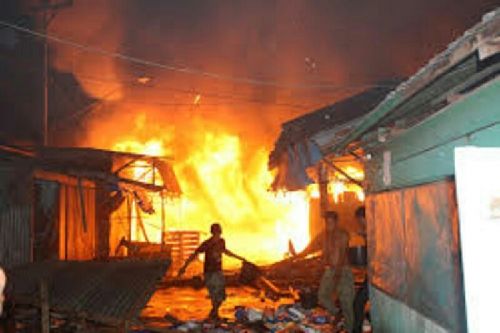 Kebakaran di Teluksungkai Inhu Hanguskan Kantor Desa dan Dokumen Penting