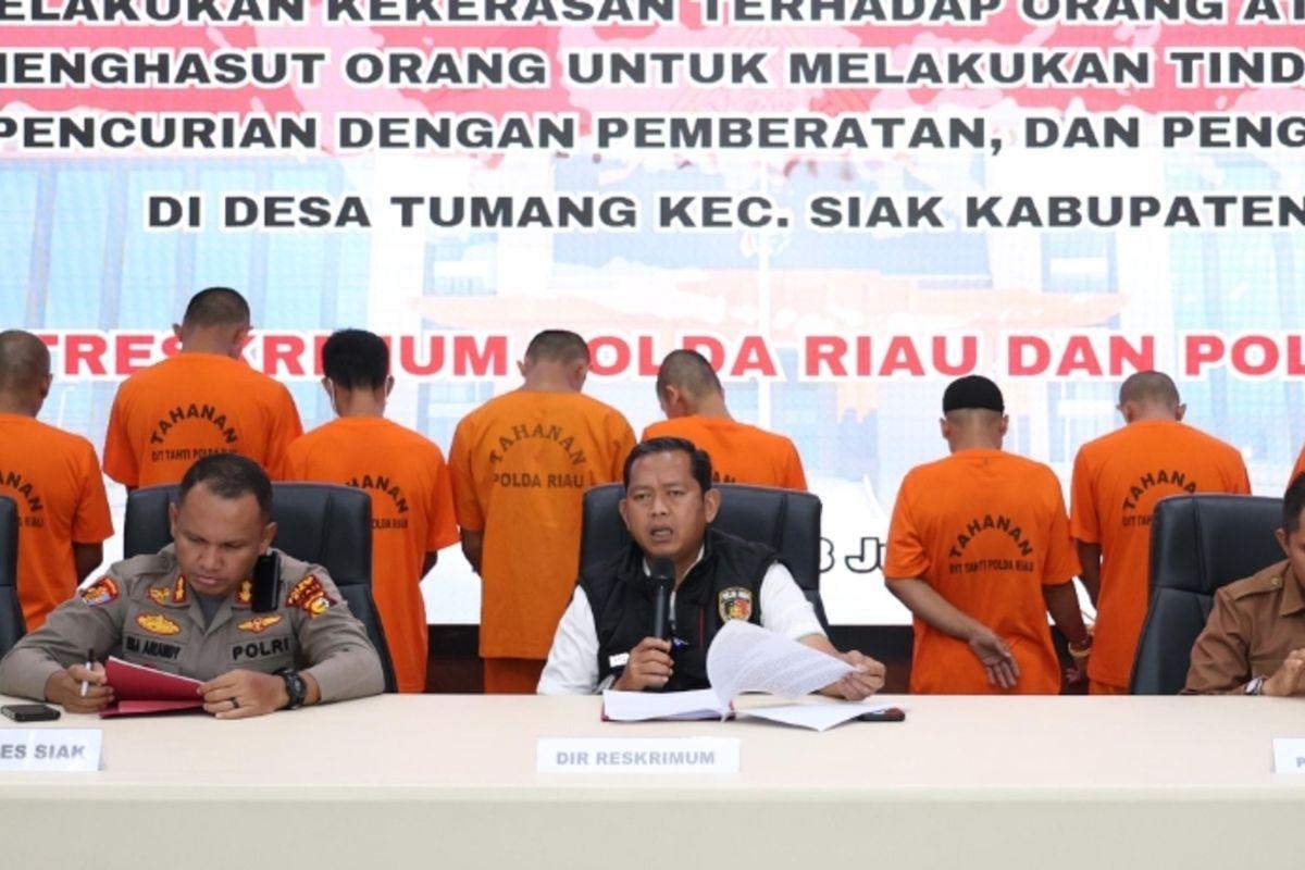 <b>Pelaku Pembakaran dan Penjarahan PT SSL di Riau Ditangkap, Polisi Ungkap Ada Dua Cukong</b>