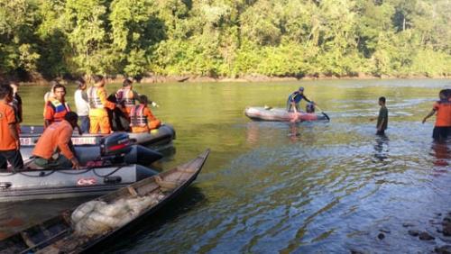 Seorang Warga Pekanbaru Tewas Terseret Arus Saat Menyeberangi Sungai Kampar, Lokasinya Persis di Bawah Lubang Kalam