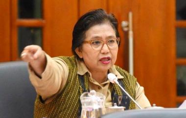 b40363-balita-terpapar-ispa-anggota-dpr-ri-irma-chaniago-dorong-pemerintah-tetapkan-klb-di-wilayah