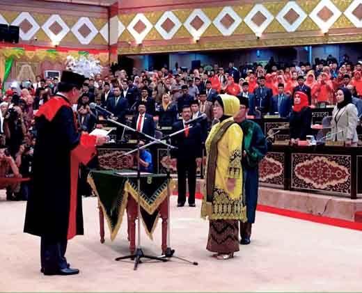 Septina Primawati Rusli Zainal Resmi Menjabat sebagai Ketua DPRD Riau