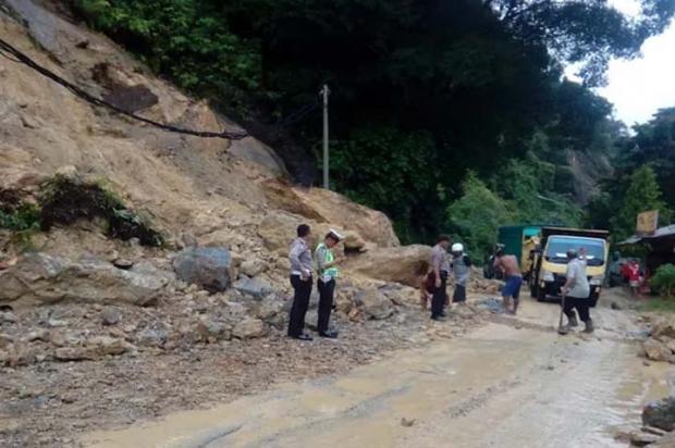Pascalongsor, Jalur Lintas Riau Sumbar di Km 77 Desa Merangin Kuok Mulai Normal