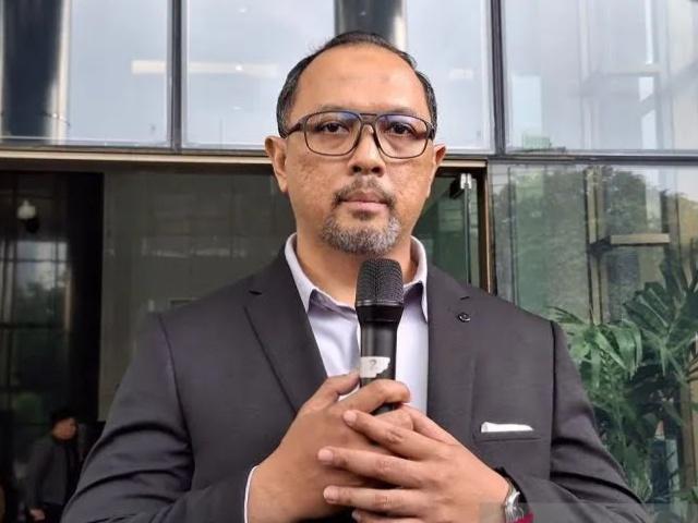 <b>KPK Larang Lima Tersangka Dugaan Korupsi Pembangunan Flyover Depan Mall SKA Pekanbaru Bepergian ke Luar Negeri</b>