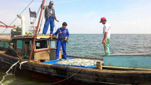 Kedapatan Pakai Pukat Harimau di Perairan Inhil, Kapal Beserta Nelayan Asal Jambi Diamankan Polisi