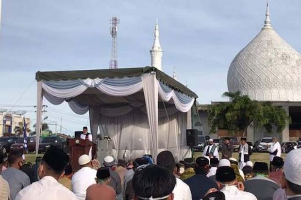 Di Hadapan Jemaah Salat Idul Fitri, Bupati Benermeriah Aceh Umumkan Mundur dari Jabatannya