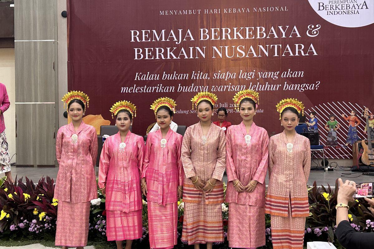 <b>Mengenal Kebaya Labuh, Sudah Ada Sejak Zaman Kerajaan Lingga-Riau</b>