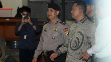 btanpa-diborgol-dan-rompi-pink-eks-jampidsus-febrie-adriansyah-ditahan-di-rutan-kpkb