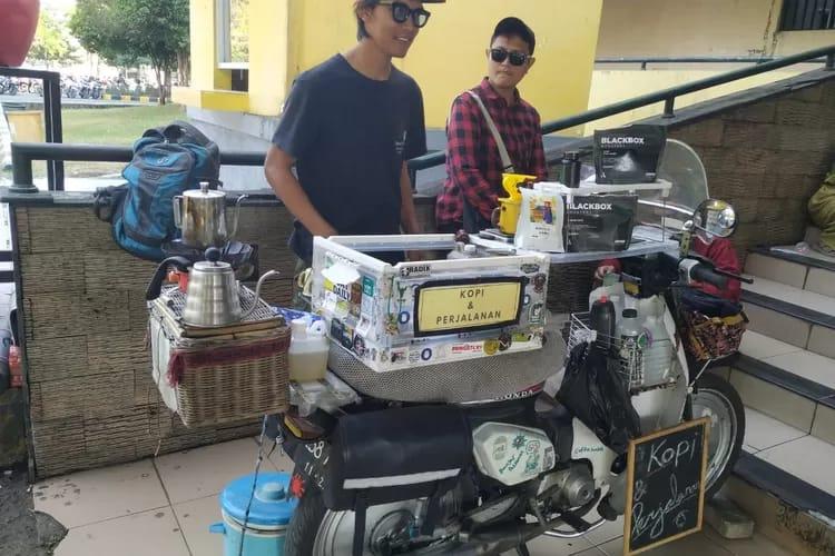Warga Pekanbaru Ini Keliling Nusantara Pakai Sepeda Motor demi Kenalkan Kopi Riau