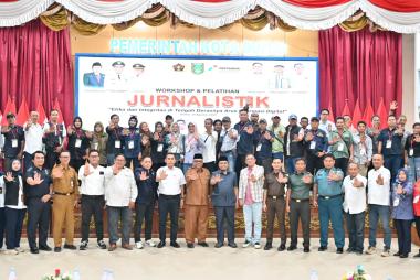 bmelalui-workshop-jurnalistik-pwi-dumai-ingatkan-soal-etika-dan-integritas-di-tengah-derasnya-arus